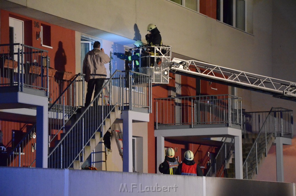 Feuer Koeln Porz Wahn Am Bahnhof P175.JPG - Miklos Laubert